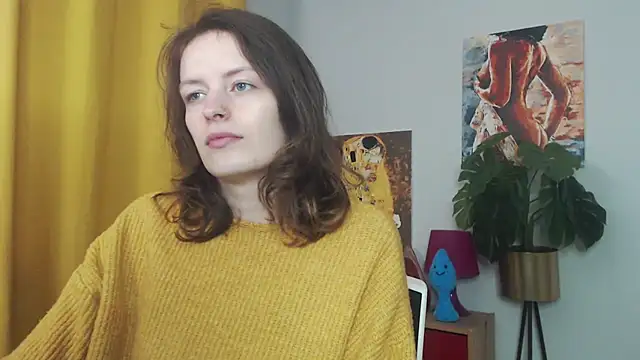 Snapshot of juicyNadine chatting on 10.06.25 juicyNadine online show from 10.06.25