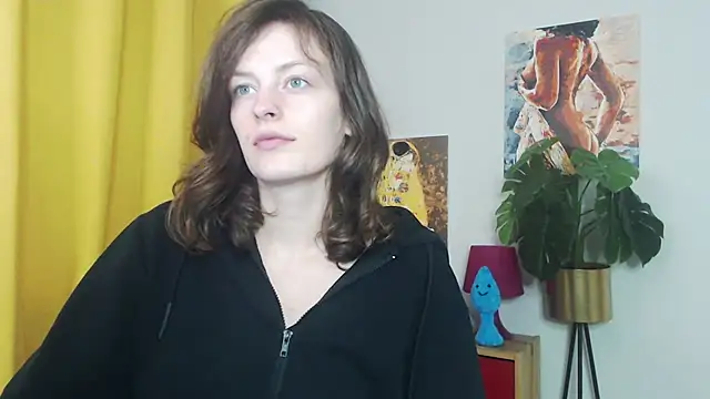 Snapshot of juicyNadine chatting on 10.15.25 juicyNadine online show from 10.15.25