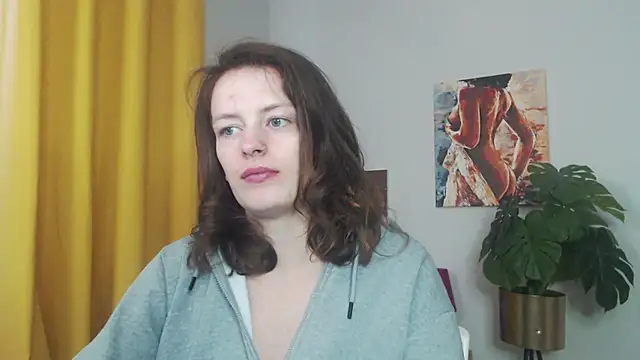 Snapshot of juicyNadine chatting on 10.18.25 juicyNadine online show from 10.18.25