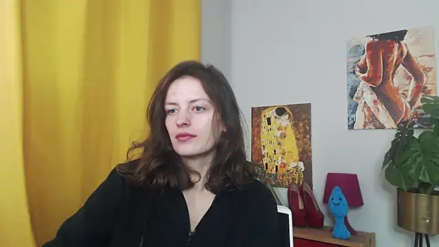 Snapshot of juicyNadine chatting on 10.20.25 juicyNadine online show from 10.20.25