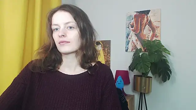 Snapshot of juicyNadine chatting on 11.10.25 juicyNadine online show from 11.10.25