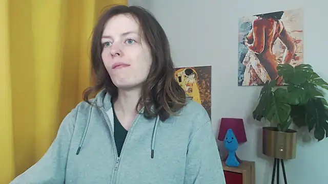 Snapshot of juicyNadine chatting on 11.17.25 juicyNadine online show from 11.17.25