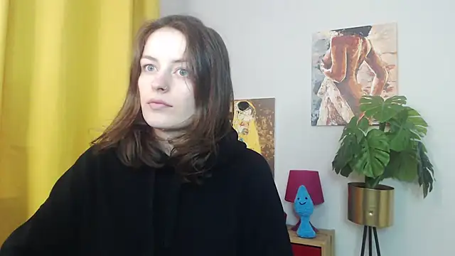 Snapshot of juicyNadine chatting on 11.24.25 juicyNadine online show from 11.24.25