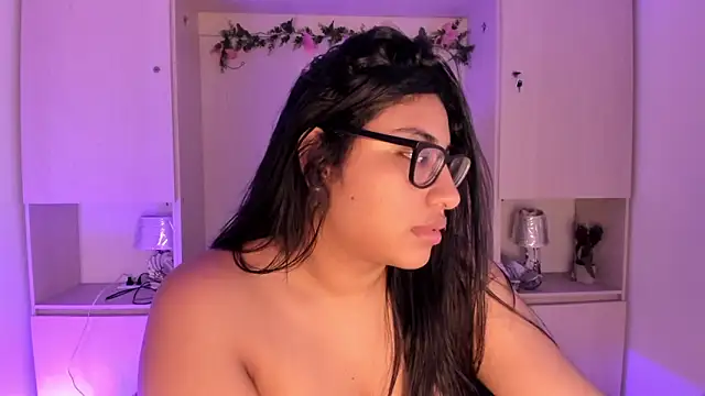 Snapshot of CANDYGABYY chatting on 06.18.26 CANDYGABYY online show from 06.18.26