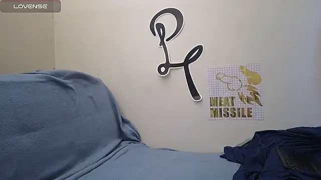 pantslesstraveler plt online show from 03.16.25