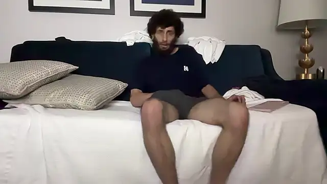 pantslesstraveler plt online show from 10.28.25