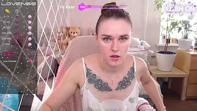 Bella  Swoon online show from 09.30.25