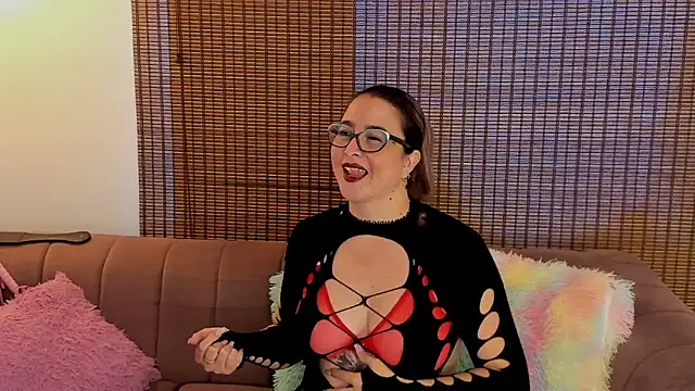 ariana cross online show from 03.22.26