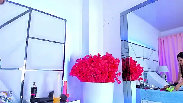 RileySweett online show from 02.26.25