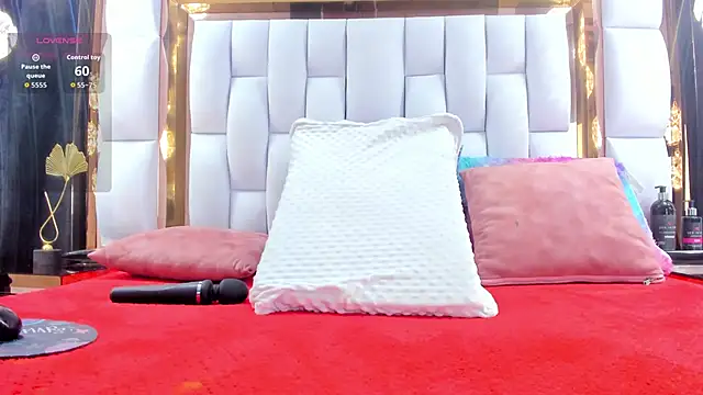 RileySweett online show from 09.15.25