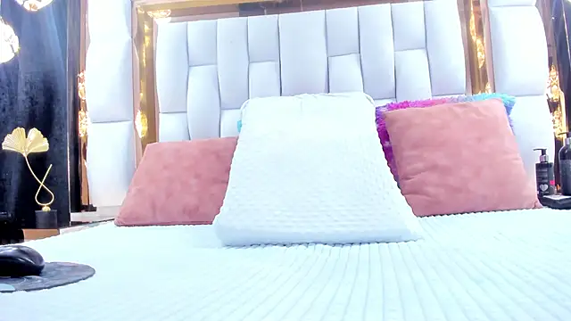 RileySweett online show from 09.25.25