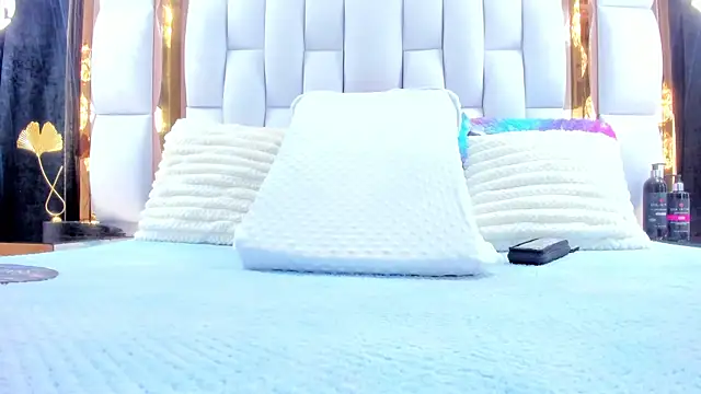 RileySweett online show from 11.11.25