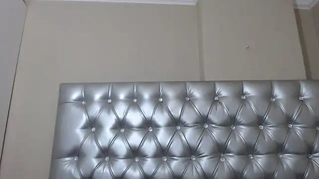 Snapshot of YourSubDesire chatting on 01.23.25 YourSubDesire online show from 01.23.25