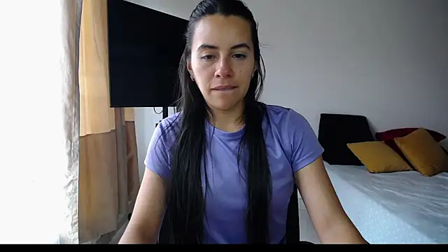 Snapshot of Mariam_Gomezxxx chatting on 11.04.25 Mariam Gomezxxx online show from 11.04.25