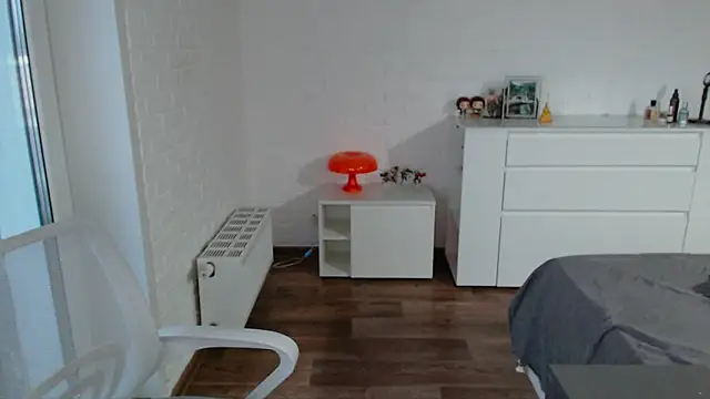 Snapshot of MarkusDean chatting on 11.12.25 MarkusDean online show from 11.12.25