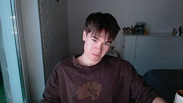 Snapshot of MarkusDean chatting on 11.14.25 MarkusDean online show from 11.14.25