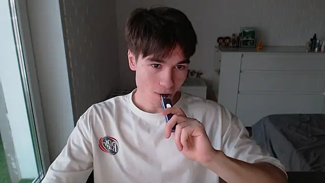 Snapshot of MarkusDean chatting on 11.20.25 MarkusDean online show from 11.20.25