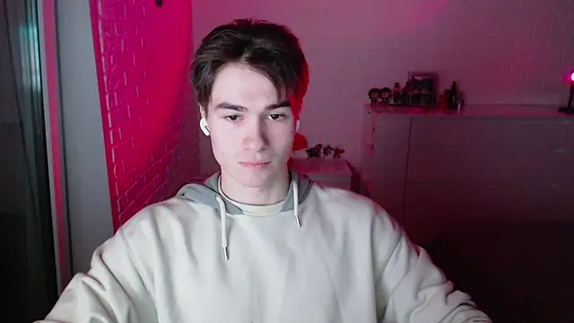 Snapshot of MarkusDean chatting on 11.26.25 MarkusDean online show from 11.26.25