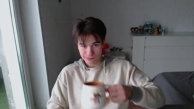 Snapshot of MarkusDean chatting on 11.28.25 MarkusDean online show from 11.28.25