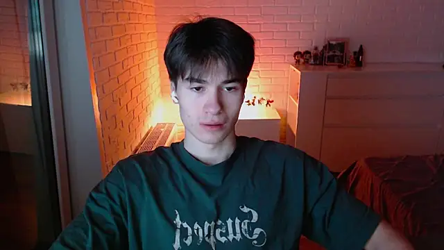 Snapshot of MarkusDean chatting on 11.29.25 MarkusDean online show from 11.29.25