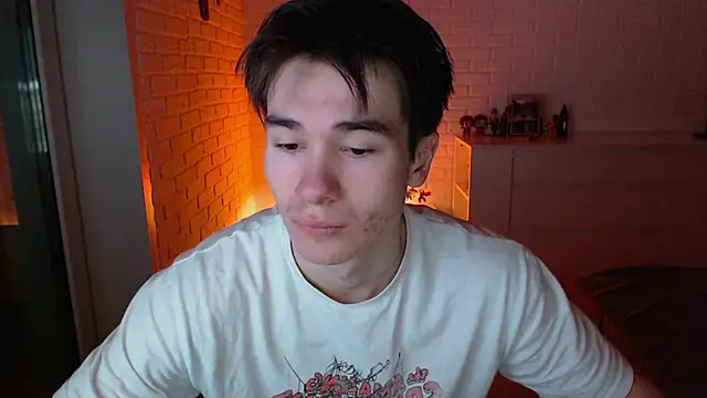 Snapshot of MarkusDean chatting on 11.30.25 MarkusDean online show from 11.30.25