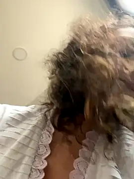 uniquerossie online show from 11.17.25