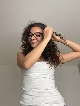 uniquerossie online show from 12.15.25