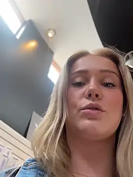 Snapshot of lexi_luv chatting on 03.07.25 lexi luv online show from 03.07.25