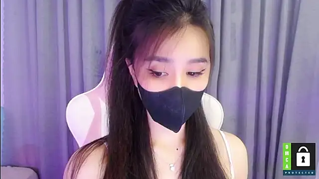 Snapshot of San___San chatting on 01.17.25 San San online show from 01.17.25