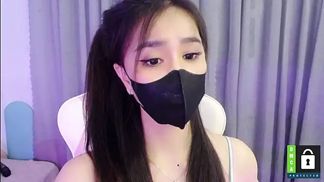 Snapshot of San___San chatting on 01.18.25 San San online show from 01.18.25