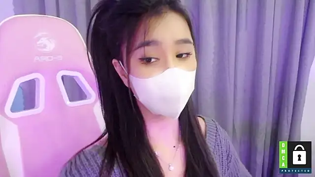 Snapshot of San___San chatting on 02.26.25 San San online show from 02.26.25