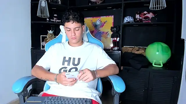 Snapshot of Levy_Steve chatting on 01.12.25 Levy Steve online show from 01.12.25