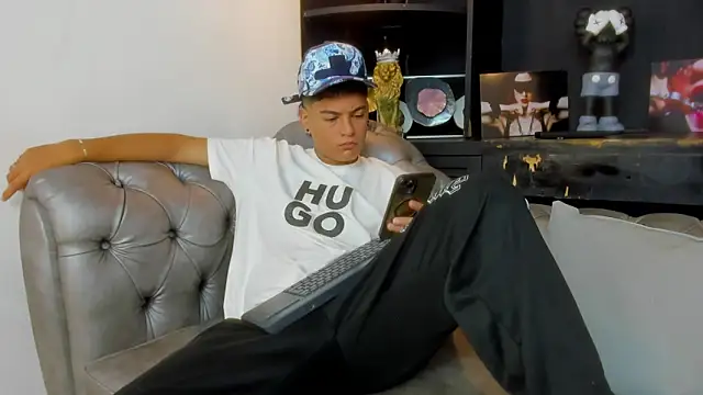 Snapshot of Levy_Steve chatting on 02.23.25 Levy Steve online show from 02.23.25