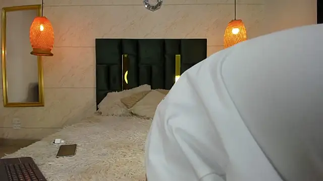 Snapshot of Levy_Steve chatting on 11.05.25 Levy Steve online show from 11.05.25