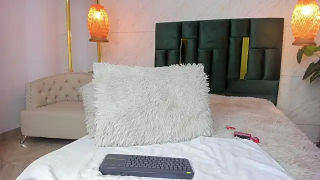 Snapshot of Levy_Steve chatting on 11.14.25 Levy Steve online show from 11.14.25