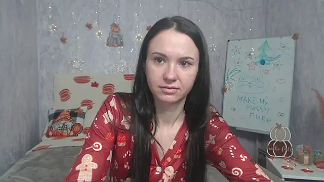 Snapshot of KaraCriegs chatting on 12.01.25 KaraCriegs online show from 12.01.25