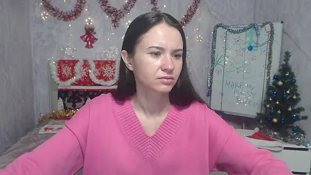 Snapshot of KaraCriegs chatting on 12.03.25 KaraCriegs online show from 12.03.25