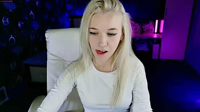 ShhhO O online show from 09.08.25