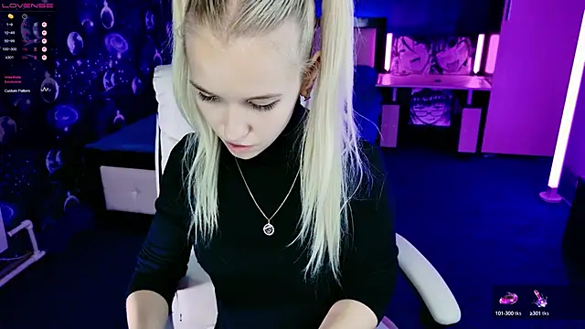 ShhhO O online show from 10.13.25