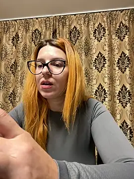 Snapshot of NadiraNoor chatting on 01.17.25 NadiraNoor online show from 01.17.25