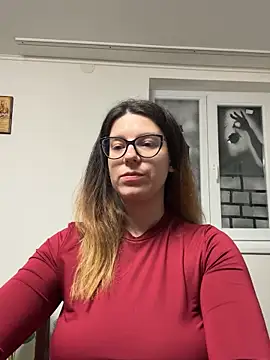 Snapshot of NadiraNoor chatting on 11.29.25 NadiraNoor online show from 11.29.25