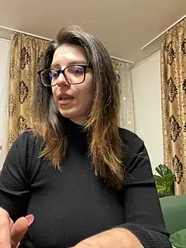 NadiraNoor online show from 04.02.26