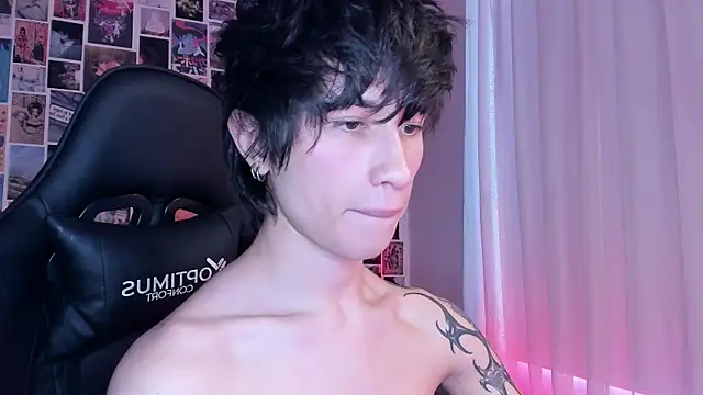 Snapshot of liamelf chatting on 01.26.25 liamelf online show from 01.26.25