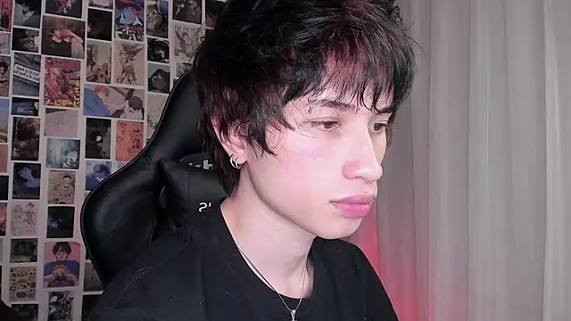 Snapshot of liamelf chatting on 10.17.25 liamelf online show from 10.17.25