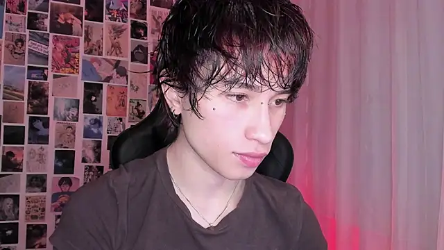 Snapshot of liamelf chatting on 11.18.25 liamelf online show from 11.18.25