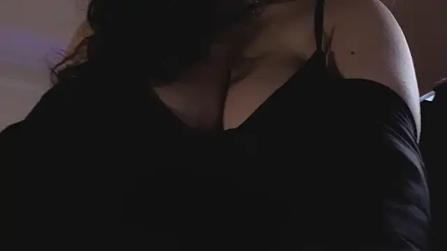 Laura Karamazov online show from 02.25.26