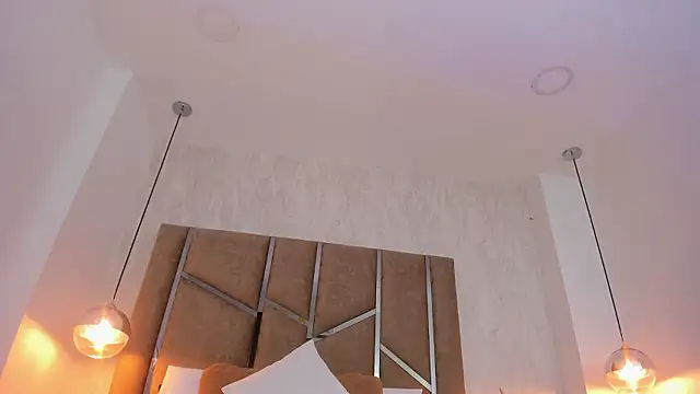 Martinaa Jones  online show from 02.03.26