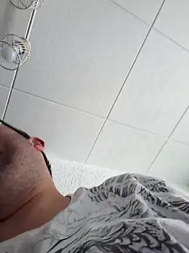 Javier bear online show from 05.21.26