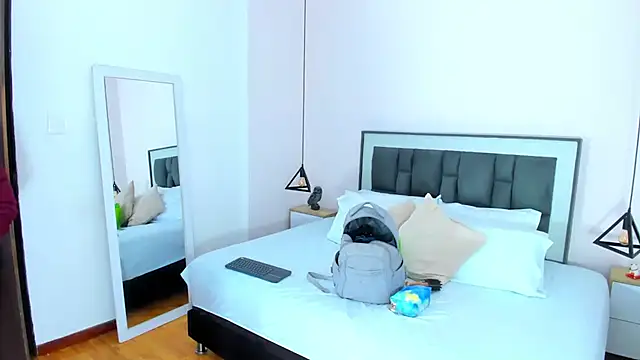 victoria cooper3 online show from 11.14.25