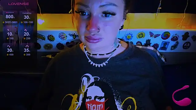 EllieOz online show from 03.18.25